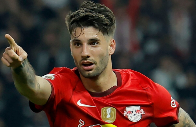 欧冠失利后：利物浦困境中的亮点与信念坚守