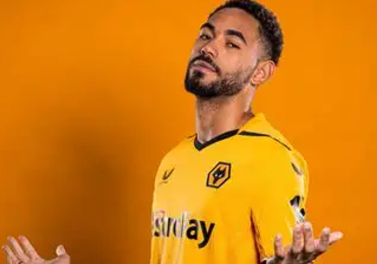 曼联赛后风波：库尼亚疑似与球迷冲突事件剖析