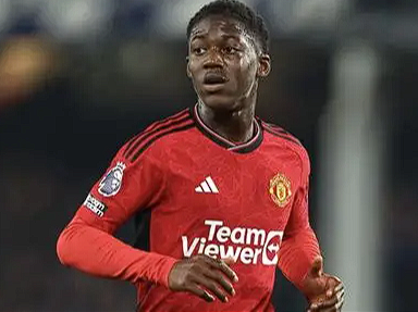 梅努:从低谷到重生,用行动回击质疑