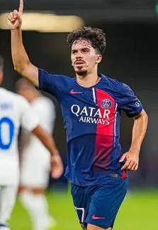 维蒂尼亚揭秘：如何助力巴黎圣日耳曼抢下若昂&middot;内维斯